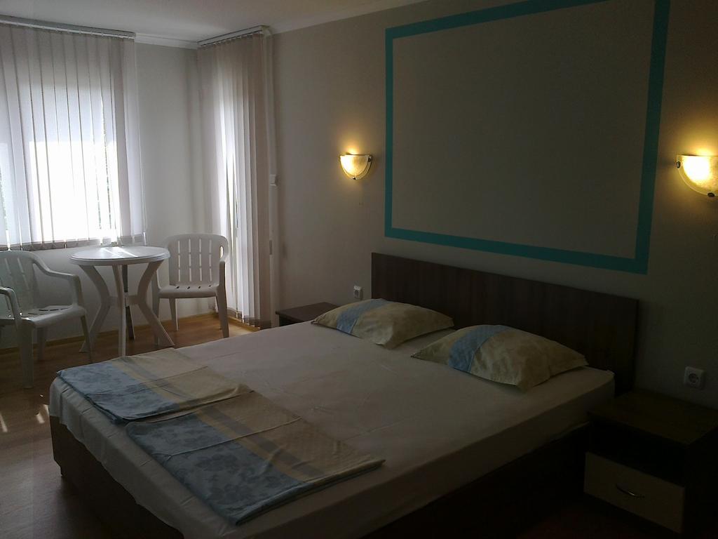 Guest Rooms Rusalka Кранево Екстер'єр фото